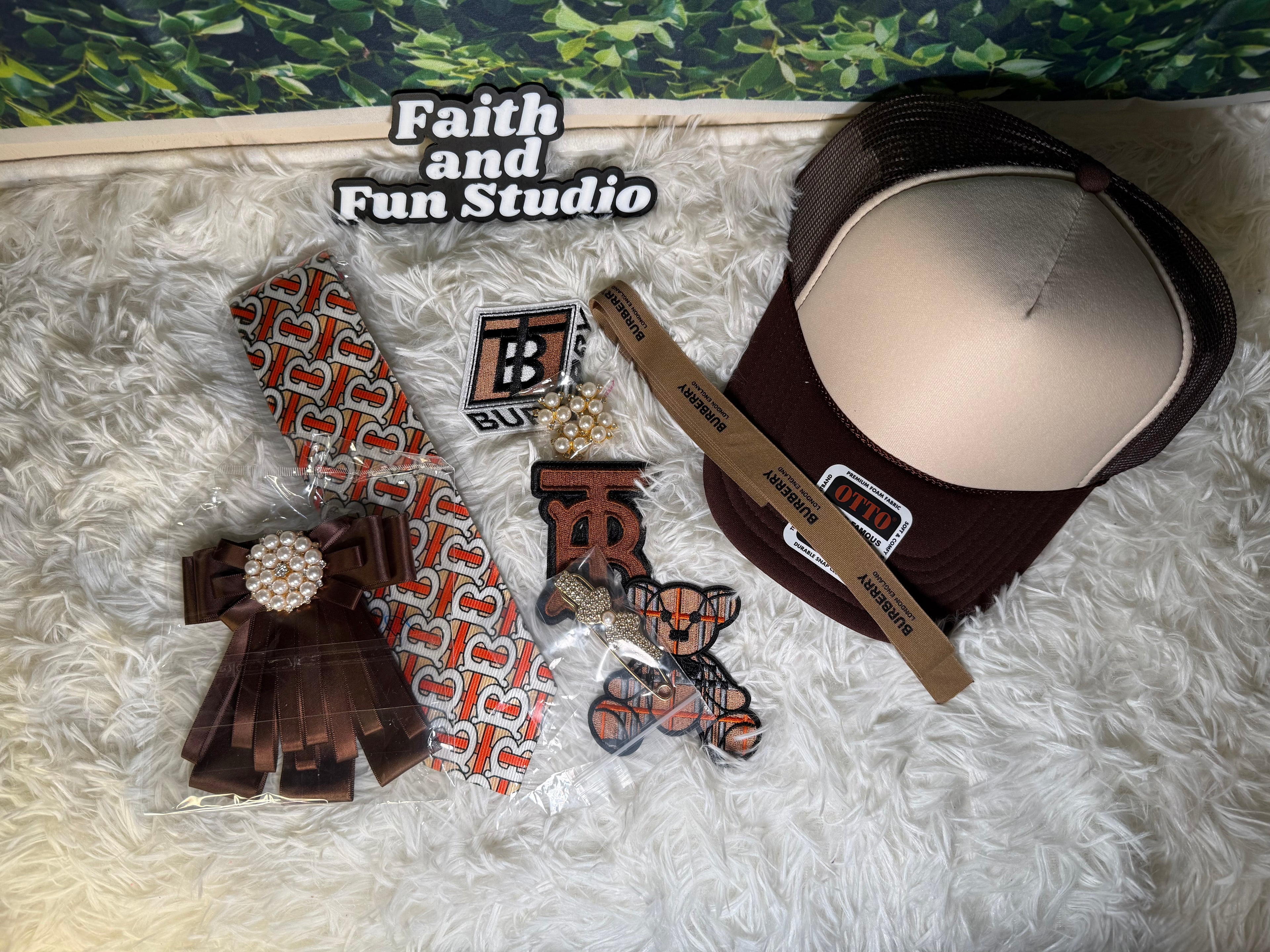 Tie kits/ Ties