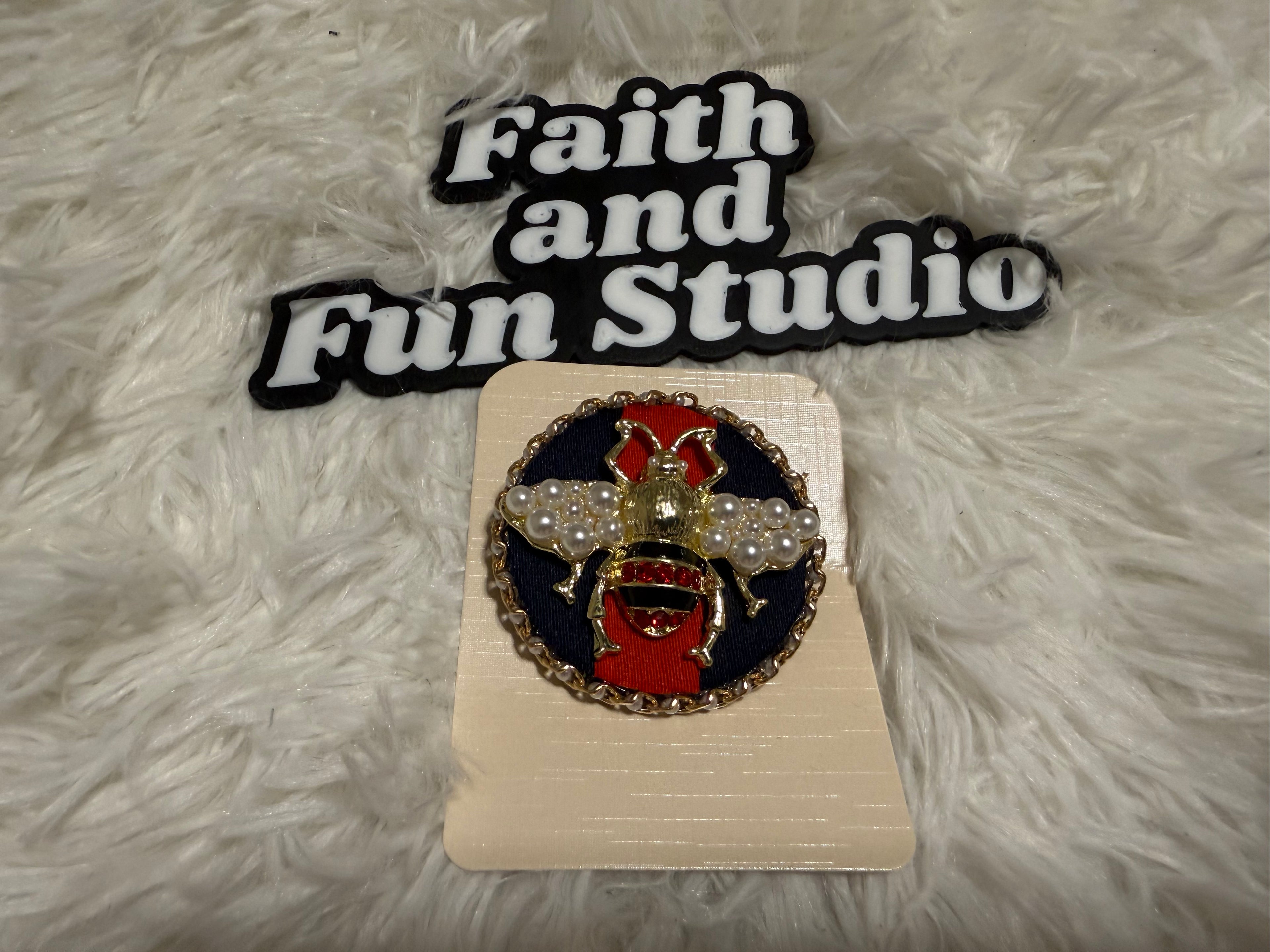 30 brooches special request